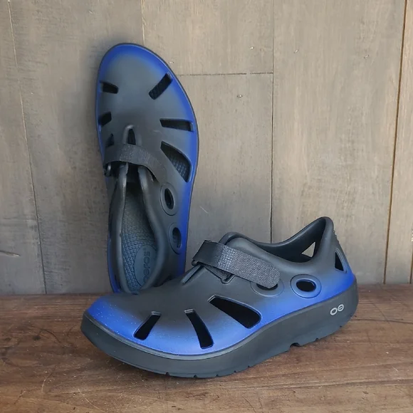 OOFOS | Shoes | Euc Oofos Oocandoo Recovery Shoes Womens  display picture 2